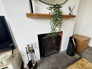 Lounge Fire- click for photo gallery